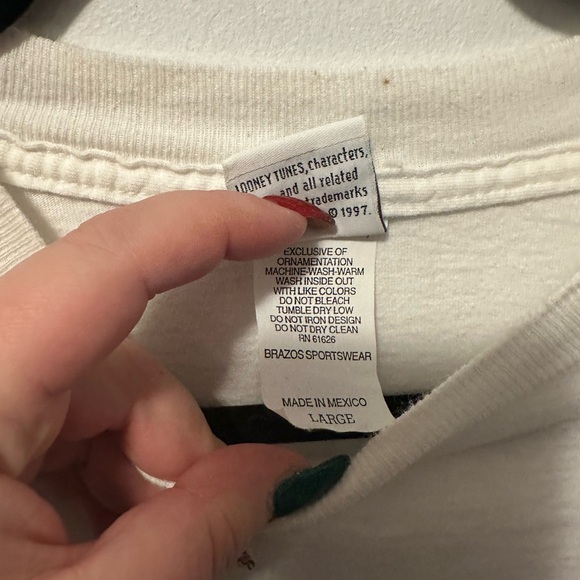 Vintage Looney Tunes Christmas T-Shirt 90s Shirt Bugs Bunny & Tasmania Devil - Picture 6 of 11